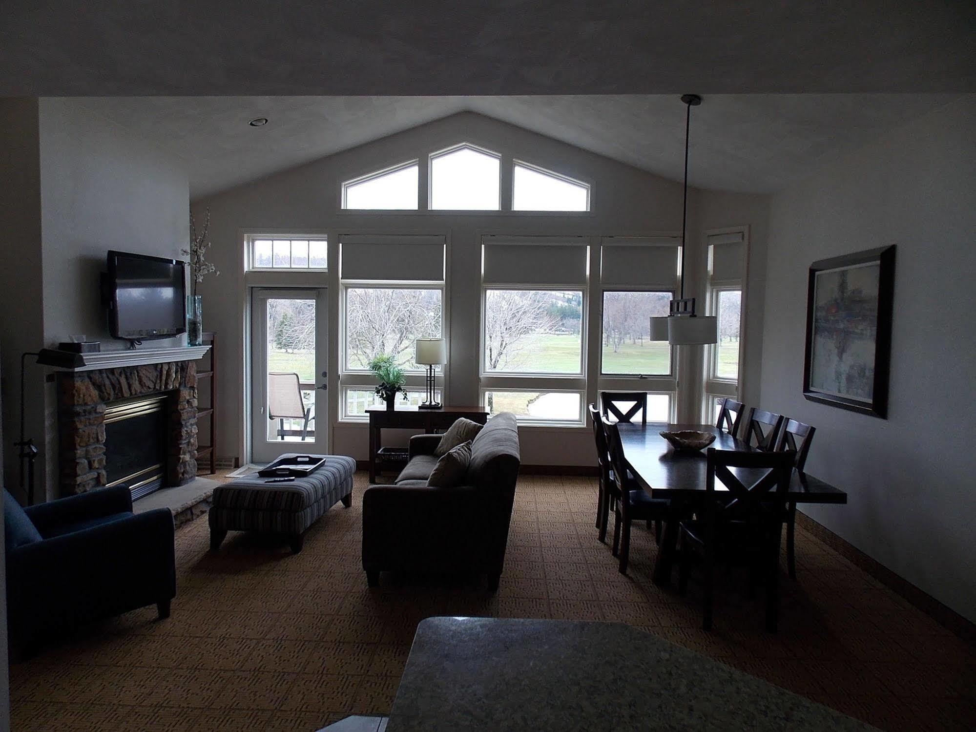 Fairway Suites At The Peak French Creek 外观 照片