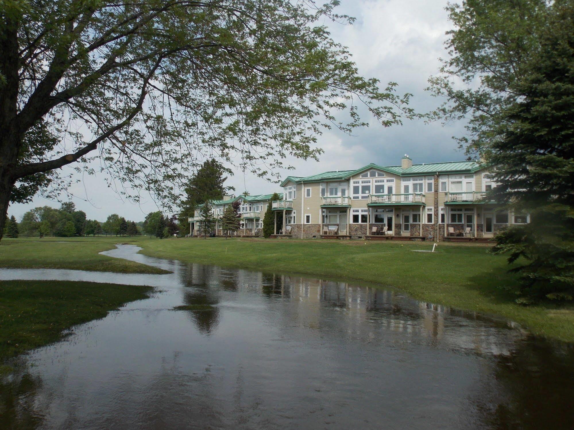 Fairway Suites At The Peak French Creek 外观 照片